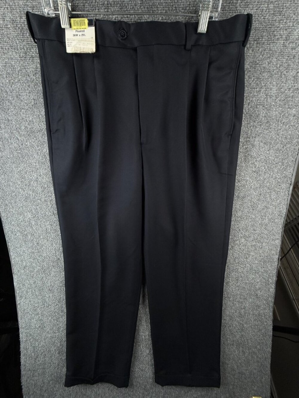 NWT Roundtree & Yorke Easy Care Pants 36x29 Navy Blue Dress Slacks Pleated